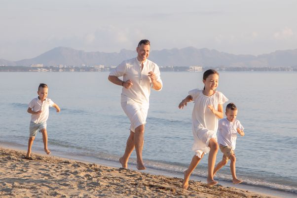 Familie Shooting an der Playa de Muro - Fotógrafa Anieska