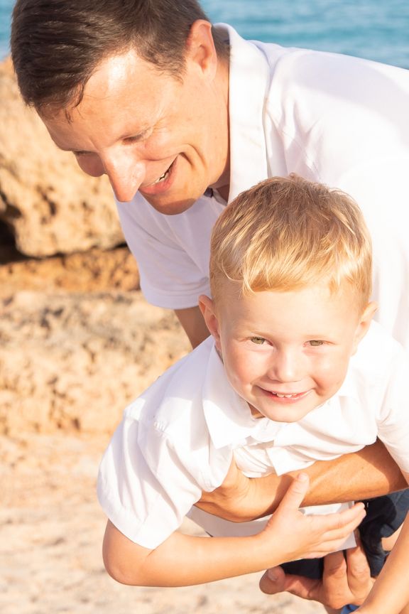 Papa und Söhne in Cap de See Salines - Fotógrafa Anieska