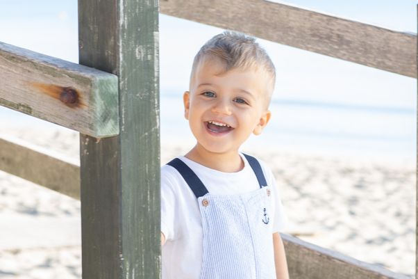 Süsse Junge an der Playa de Muro - Fotógrafa Anieska