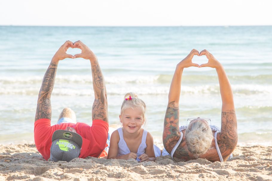 Mallorca Familienfotograf an der Playa de Muro - Fotógrafa Anieska