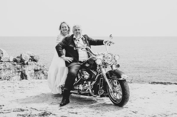 After Wedding auf dem Harley Davidson - Fotógrafa Anieska