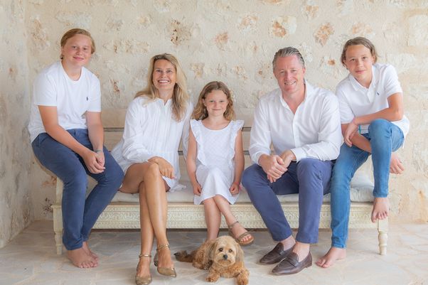 Familienfotos an der finca auf Mallorca - Fotógrafa Anieska